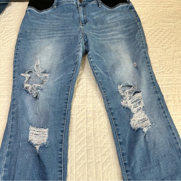 Judy Blue Maternity Distressed Boyfriend Fit Stretch Jeans Women’s Size 15/32 - Picture 5 of 6